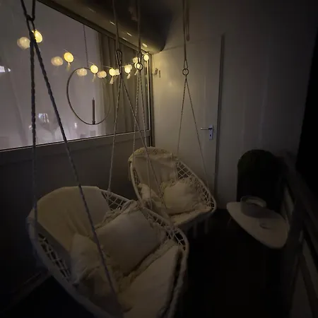 Laurier Apartment